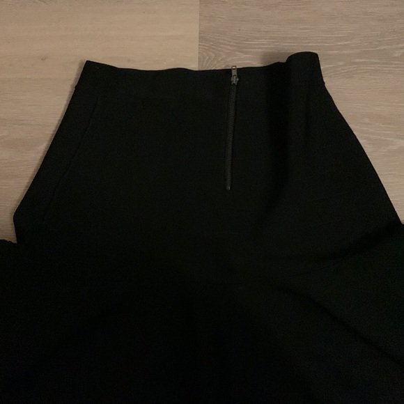 New woman’s large skirt - Picture 2 of 5